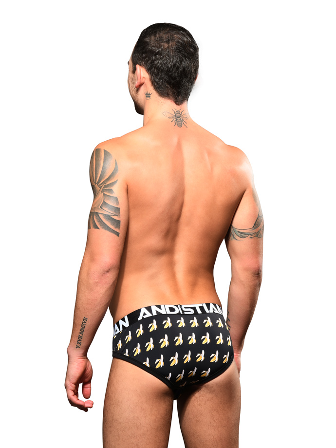 https://www.poppers-italia.com/images/product_images/popup_images/92402-andrew-christian-big-banana-brief__3.jpg