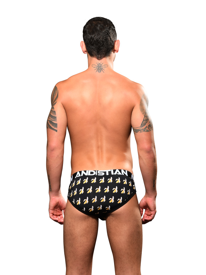 https://www.poppers-italia.com/images/product_images/popup_images/92402-andrew-christian-big-banana-brief__4.jpg