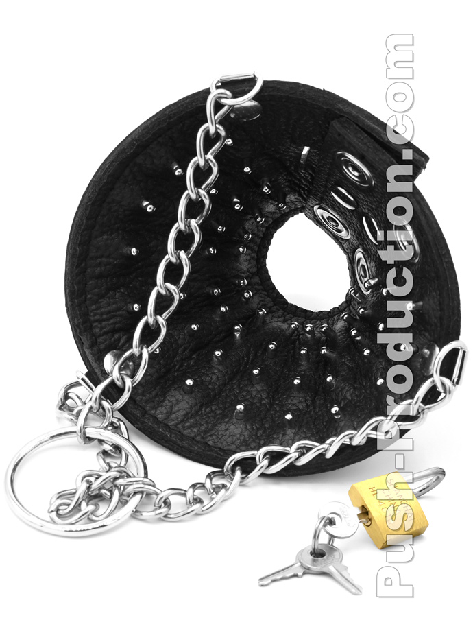 https://www.poppers-italia.com/images/product_images/popup_images/scrotum-parachute-bdsm-ball-stretcher-with-pins-for-weights__1.jpg